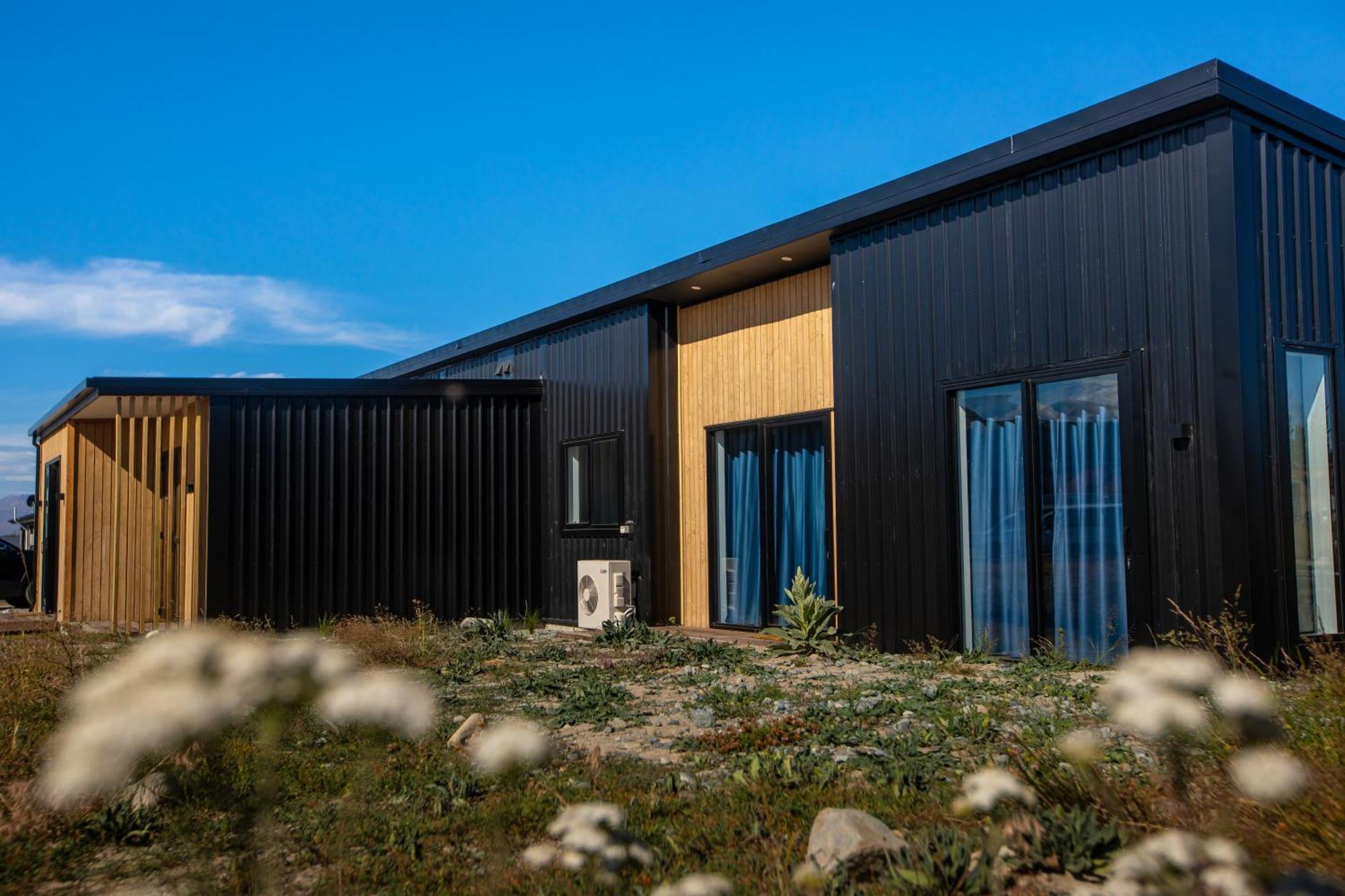 Luminous Tekapo Hotel Lake Tekapo Exterior photo