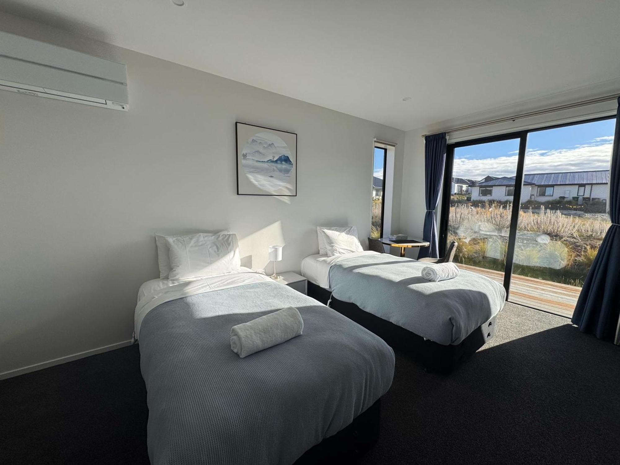 Luminous Tekapo Hotel Lake Tekapo Exterior photo
